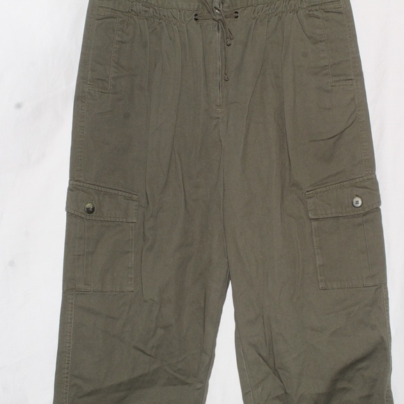 Venus Woman’s Olive Green Cargo Tie-Hem Utility Crop Pants — Size 14 - Picture 8 of 12